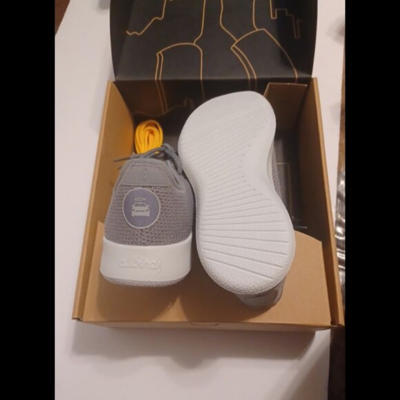 Carvana size 9 grey New shoe (Unisex) - Picture 2 of 4